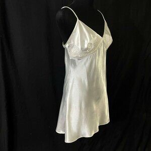 Jones New York White Chemise Short Silky Nightgown Satin Lace Bridal Size M